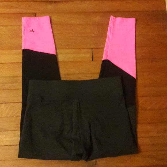 🔥Pink Ultimate Ombre Leggings🔥 - Picture 5 of 6